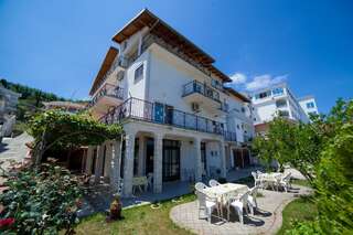 Гостевой дом Guest House Aldin Улцинь Апартаменты с видом на море и террасой-1