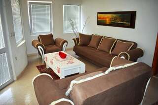 Гостевой дом Guest House Aldin Улцинь Апартаменты с видом на море и террасой-4