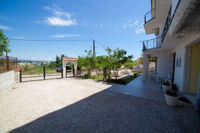 Гостевой дом Guest House Aldin Улцинь-44