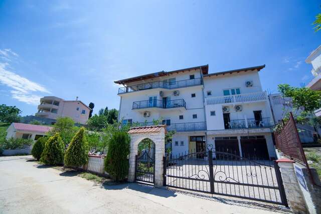 Гостевой дом Guest House Aldin Улцинь-45